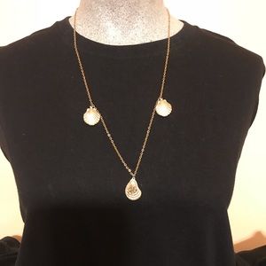 3 shell necklace